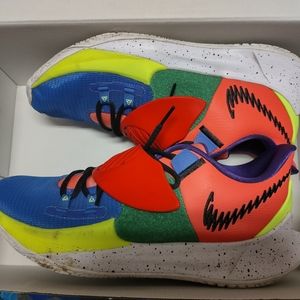 Nike Kyrie Low sz 12 "NY vs. NY"